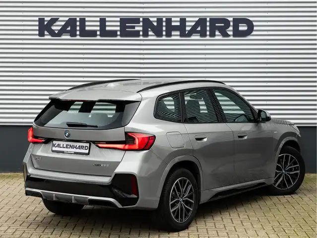 BMW X1 view 3