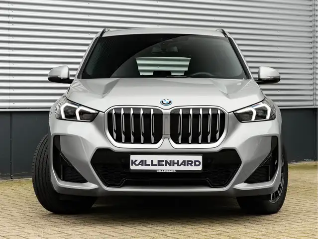 BMW X1 view 5