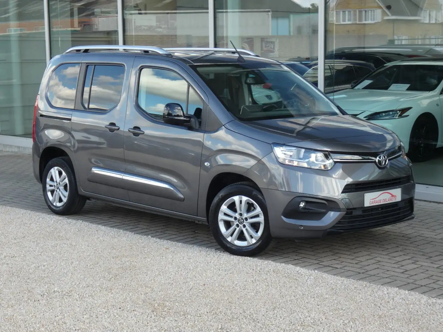 Toyota Proace City Verso 1.2i MPV +GPS +CAMERA +KEYLESS Gris - 1