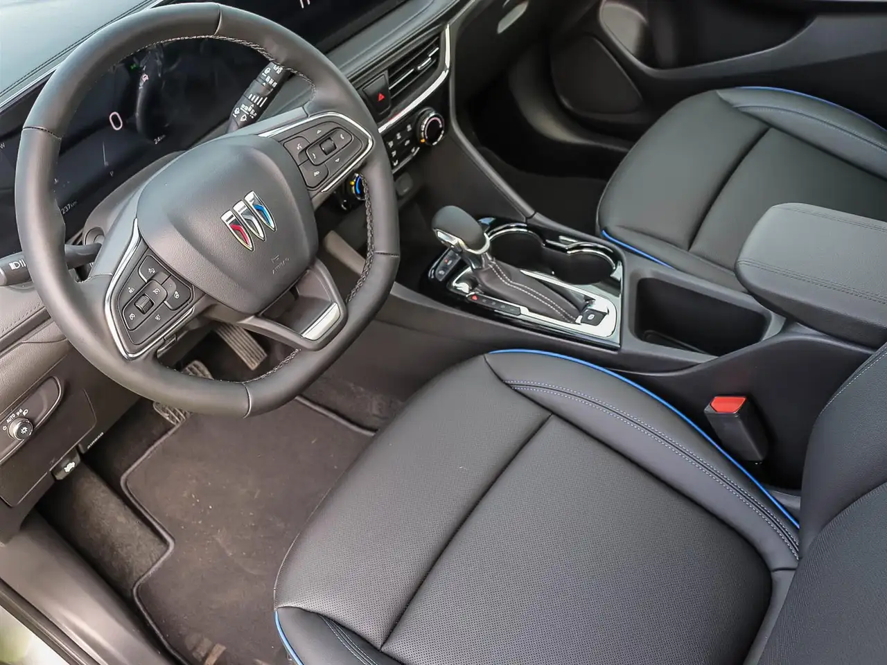 Buick Encore photo Buick Encore