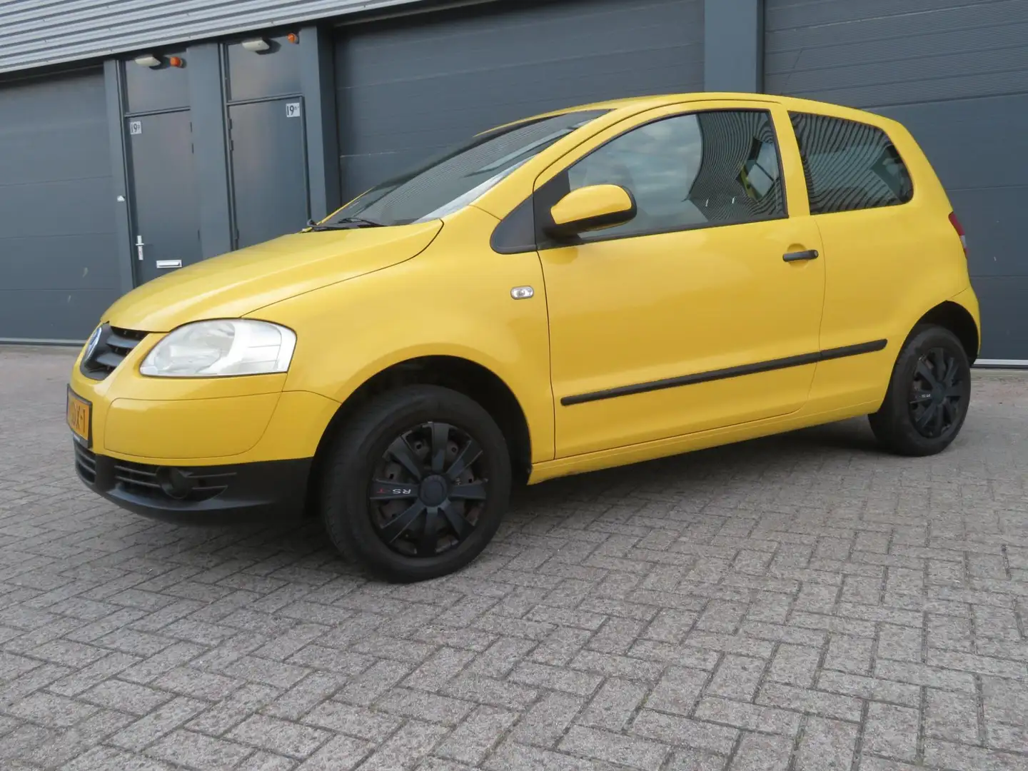 Volkswagen Fox 1.2 Trendline kleine zuinig nieuwe apk 2026 Жовтий - 2