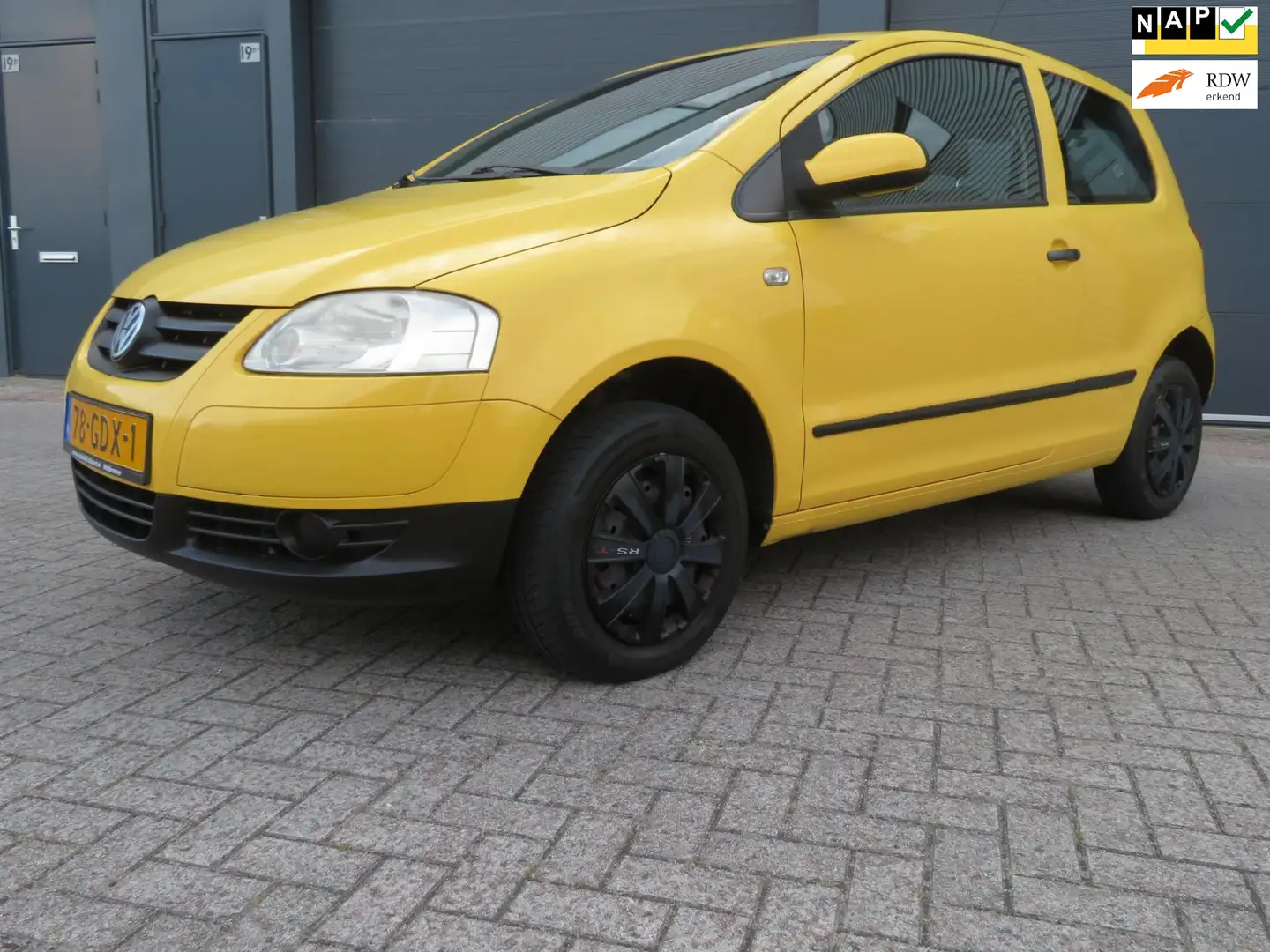 Volkswagen Fox 1.2 Trendline kleine zuinig nieuwe apk 2026 Жовтий - 1