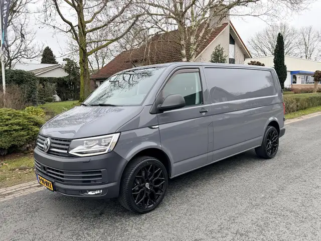 Volkswagen T6 Transporter 2.0 TDI 204PK DSG L2 Matrix•ACC•Navi