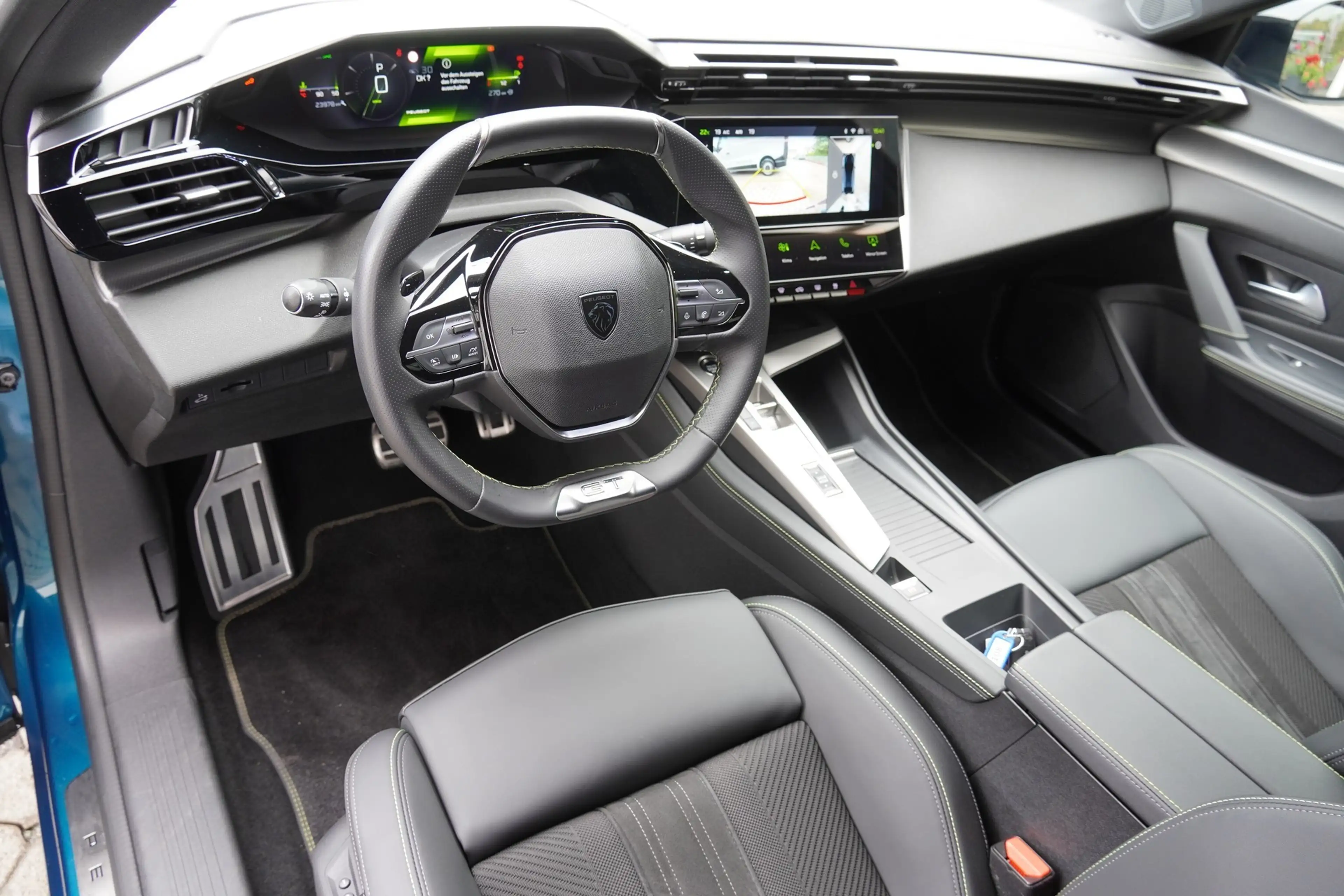 Peugeot 408 1.2 GT-Line LED Klimaaut. 360° Memory — photo 10