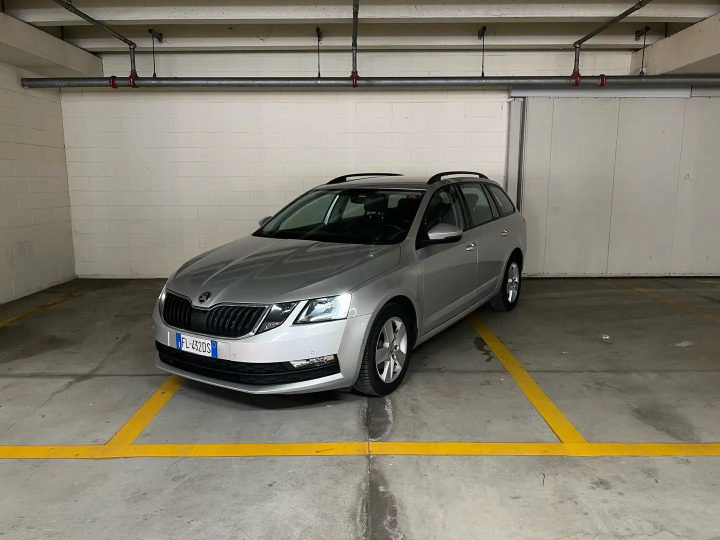 Skoda Octavia Wagon 1.6 tdi Executive 115cv dsg - 1