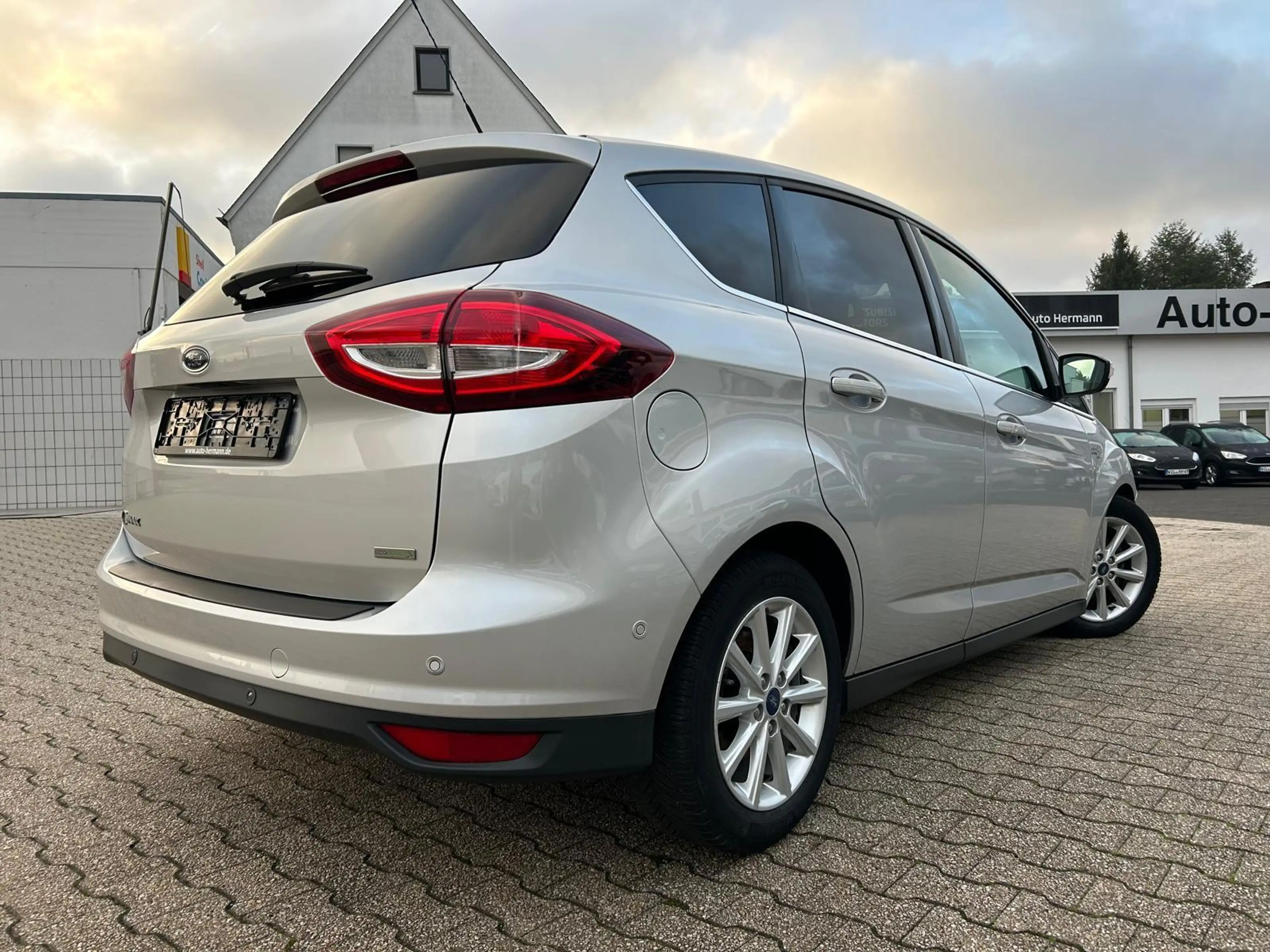 Ford C-Max 1.0 EcoBoost KAT — photo 4