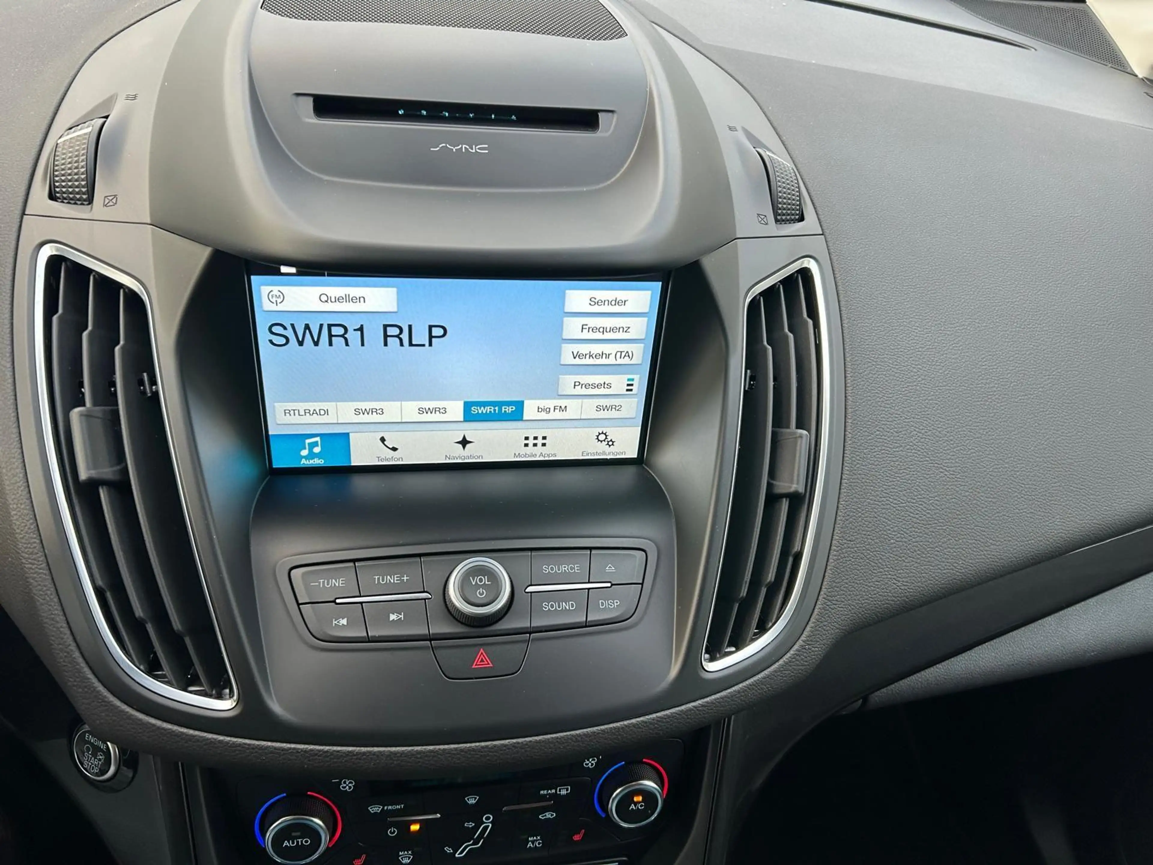 Ford C-Max 1.0 EcoBoost KAT — photo 10