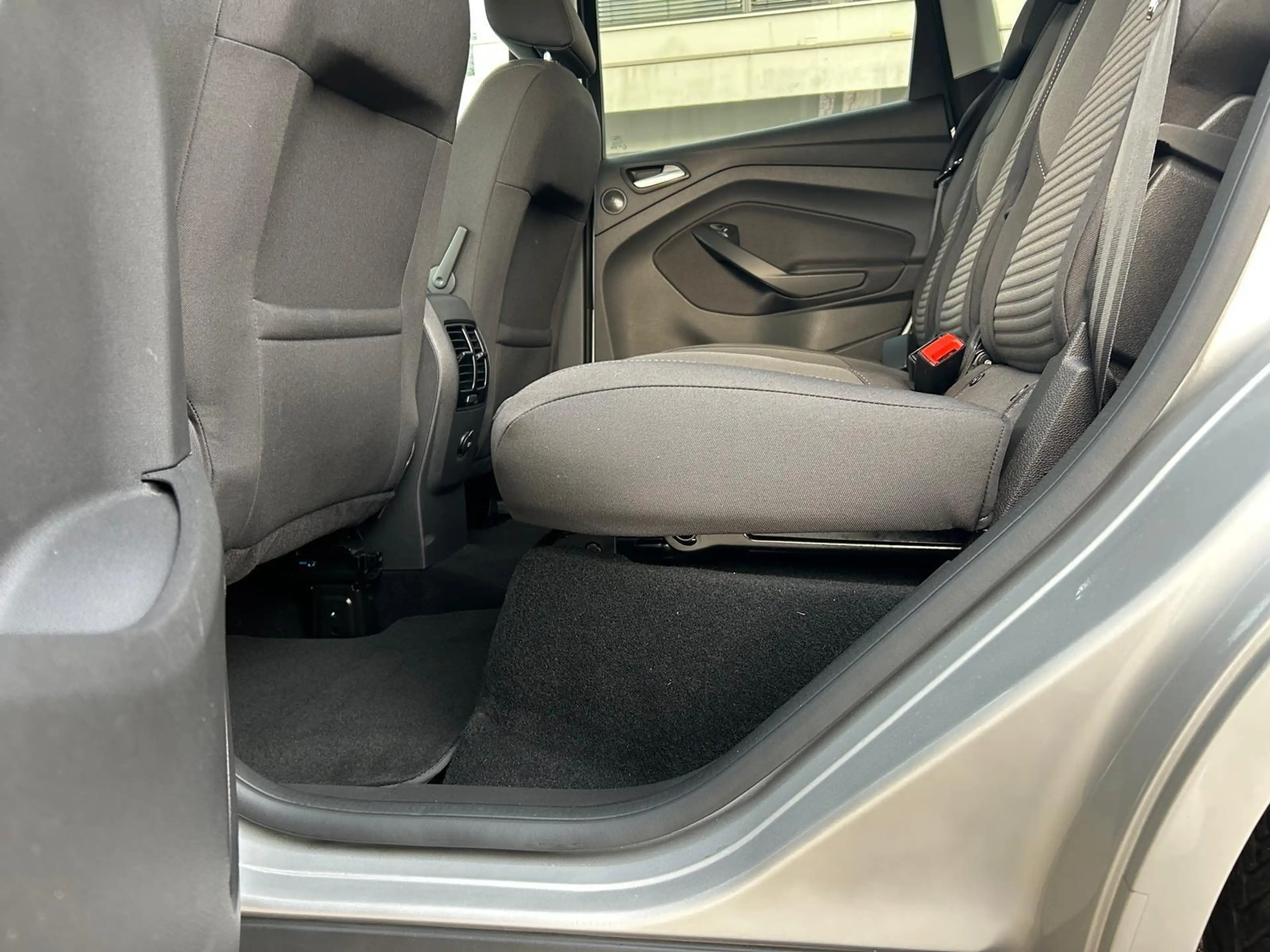 Ford C-Max 1.0 EcoBoost KAT — photo 9
