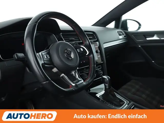 Volkswagen Golf view 11