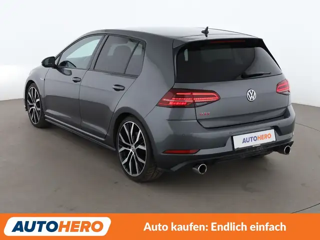 Volkswagen Golf view 4