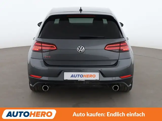 Volkswagen Golf view 5