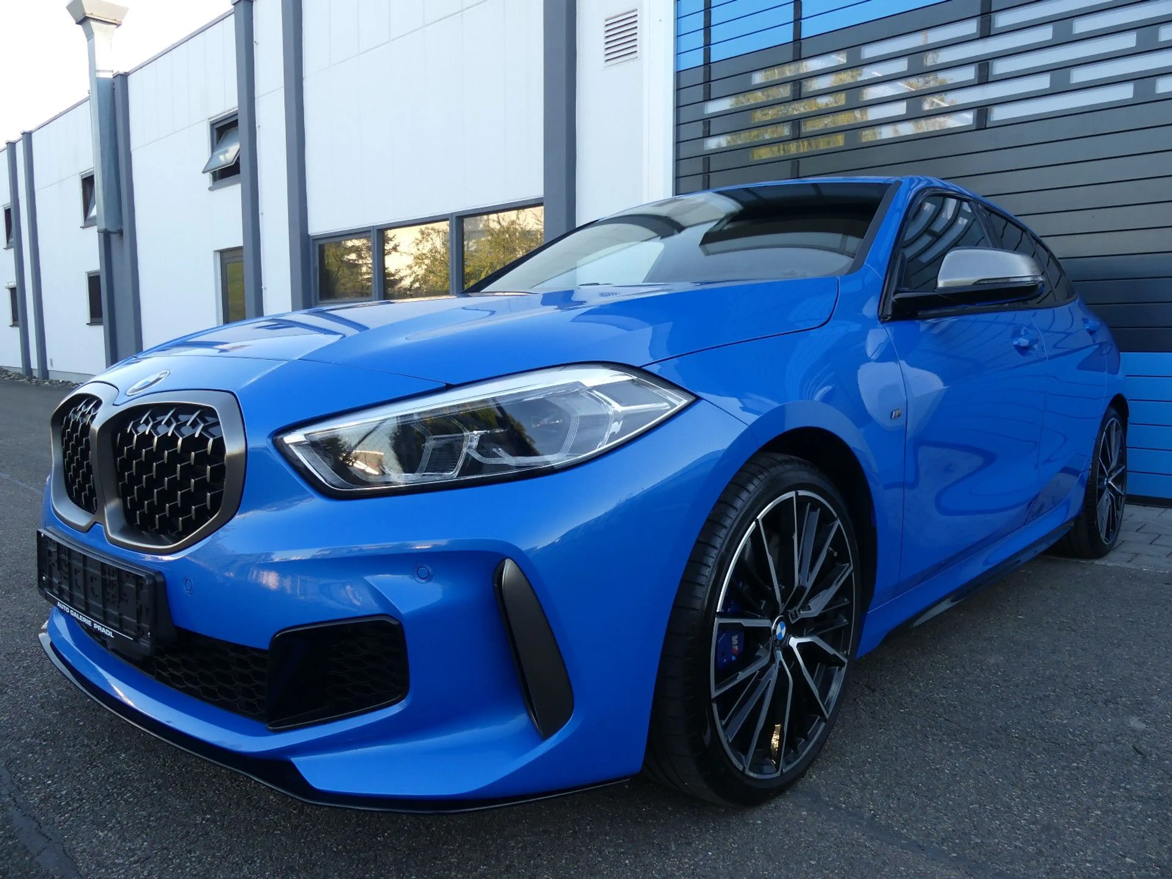 BMW 135 M135 i xDrive M Sitze/Pano/Virtual/HuD/Keyless