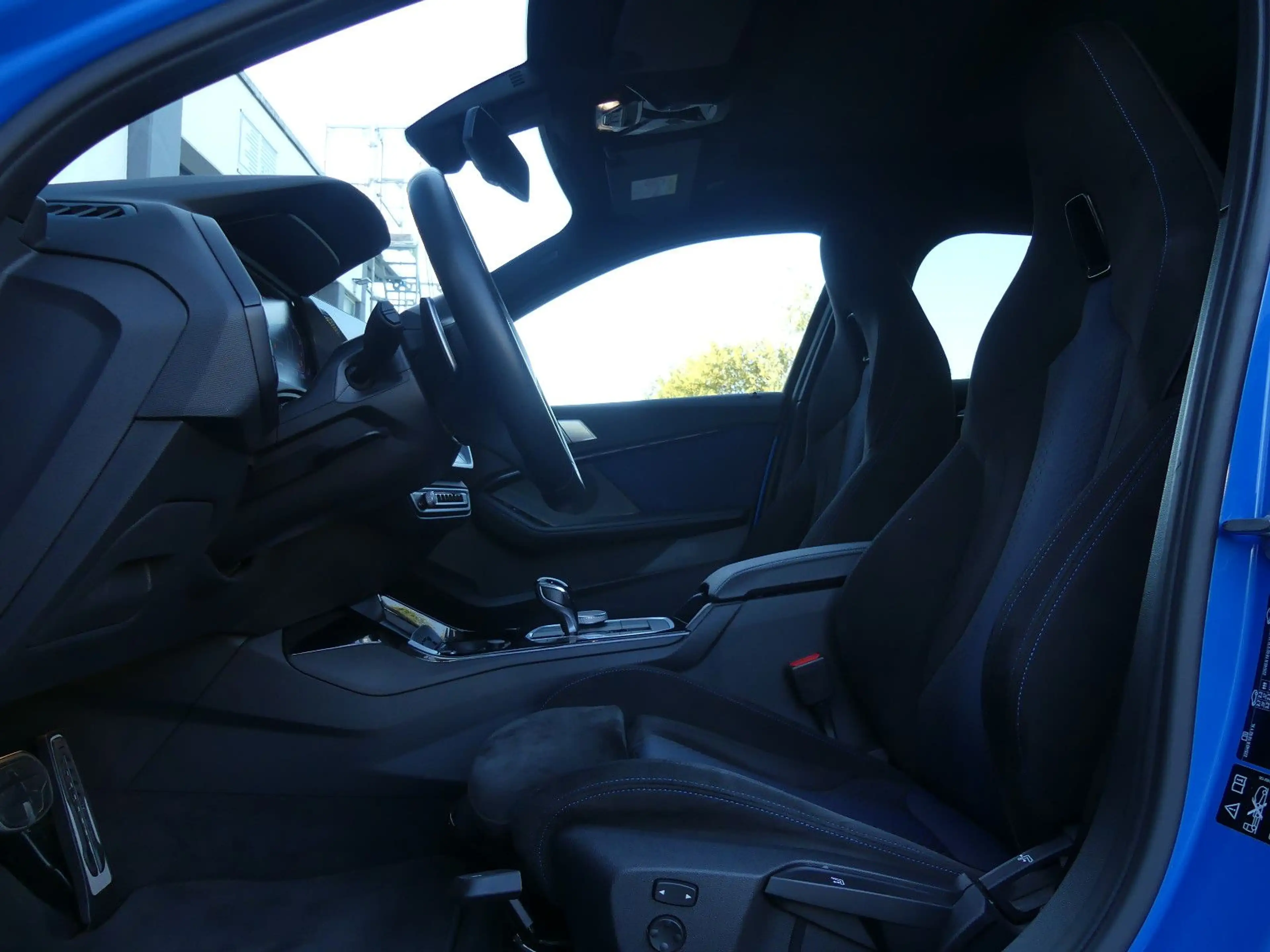 BMW 135 M135 i xDrive M Sitze/Pano/Virtual/HuD/Keyless — photo 10