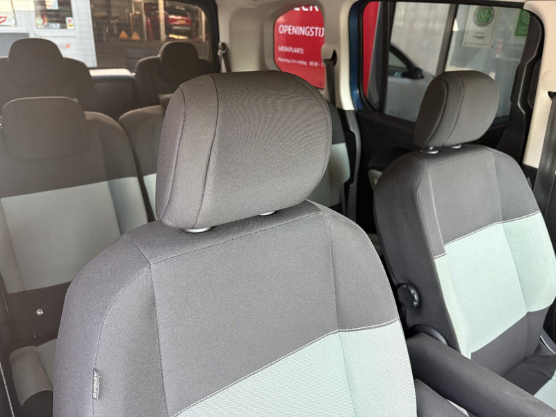 Citroen Berlingo 1.2 PureTech Live 7p. automaat — photo 18