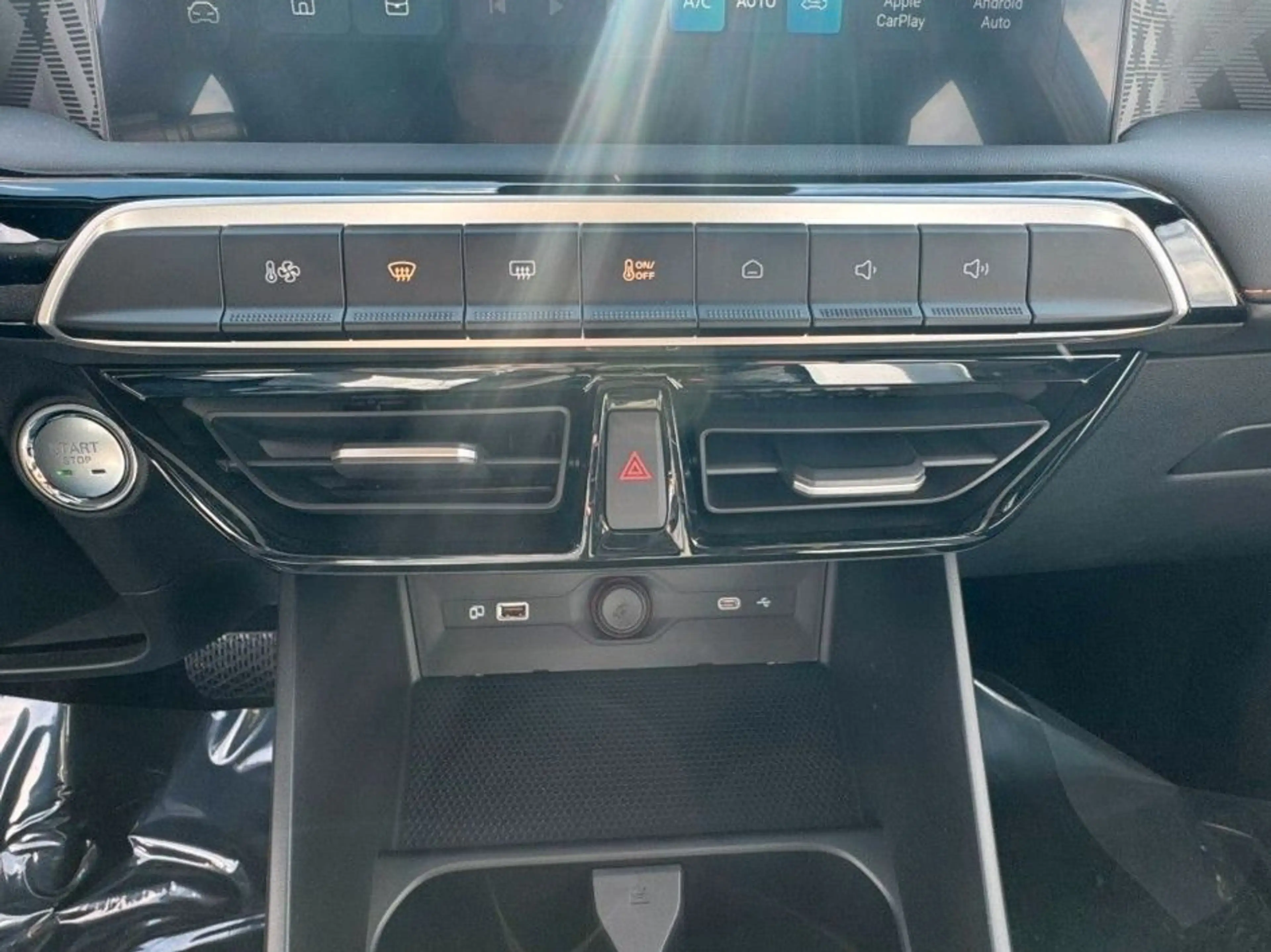 MG MG3 1,5 Hybrid + Comfort Automatik/NAVI/Kamera — photo 20