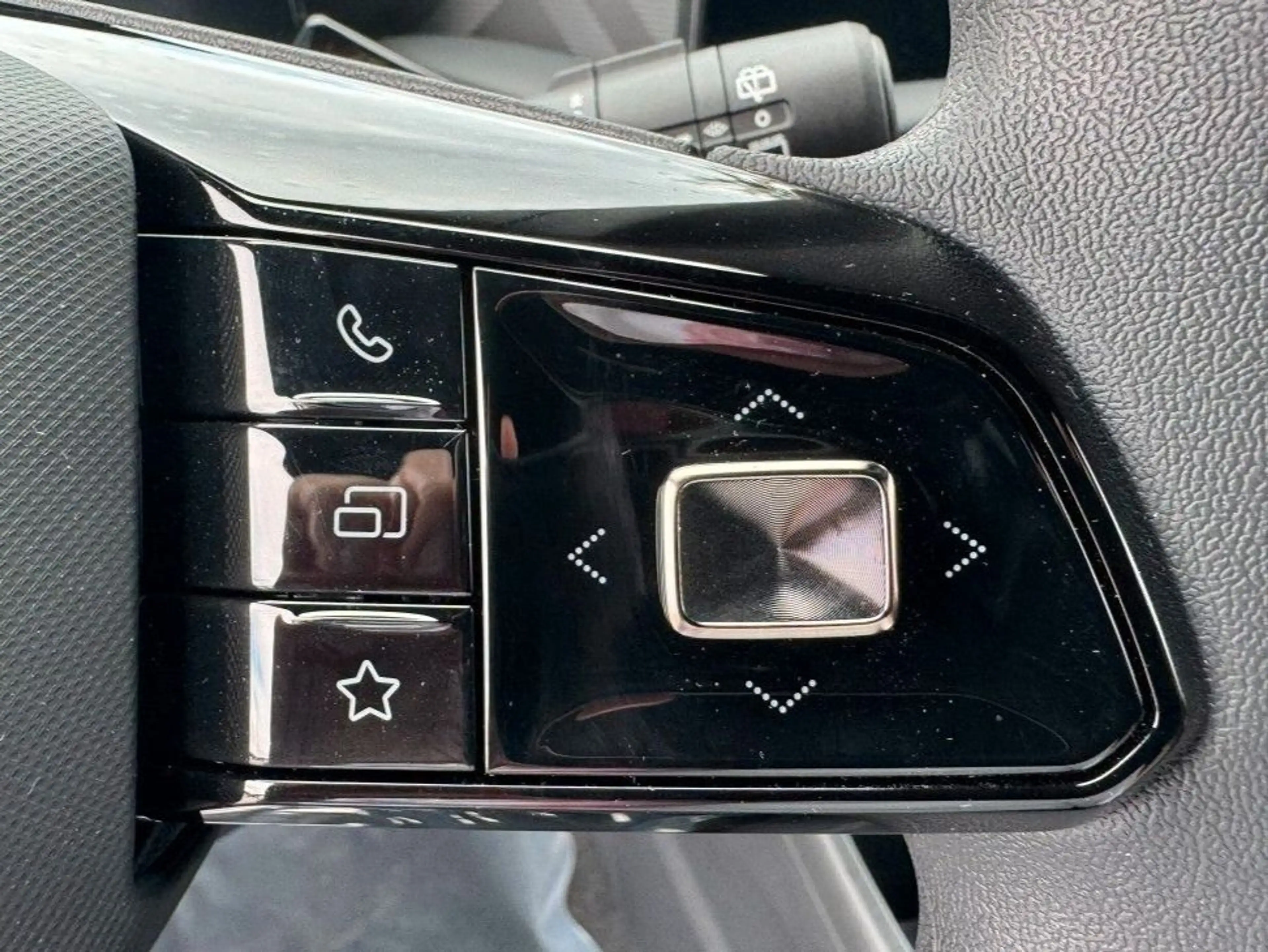 MG MG3 1,5 Hybrid + Comfort Automatik/NAVI/Kamera — photo 18