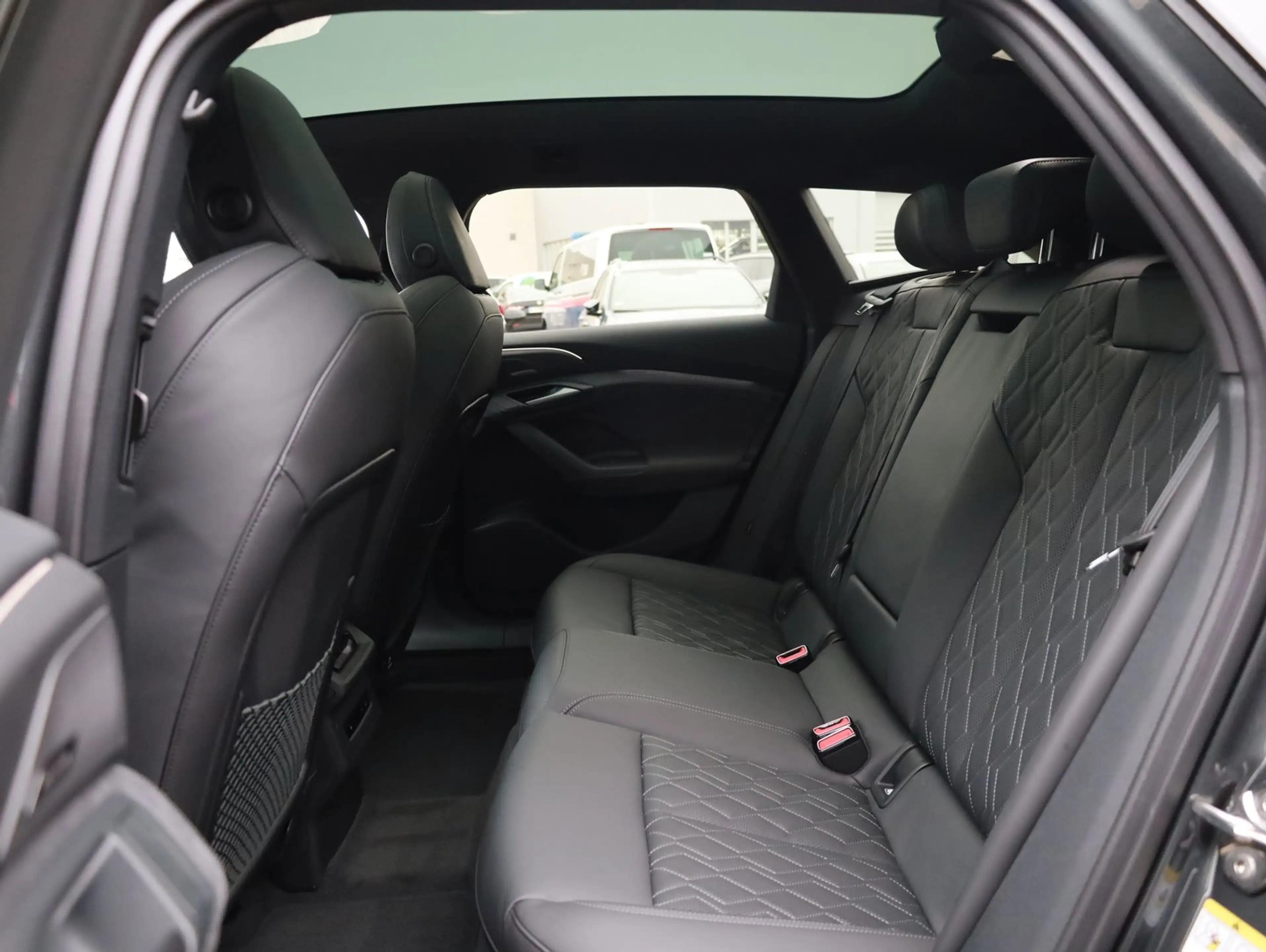 Audi S6 e-tron e-tron — photo 11