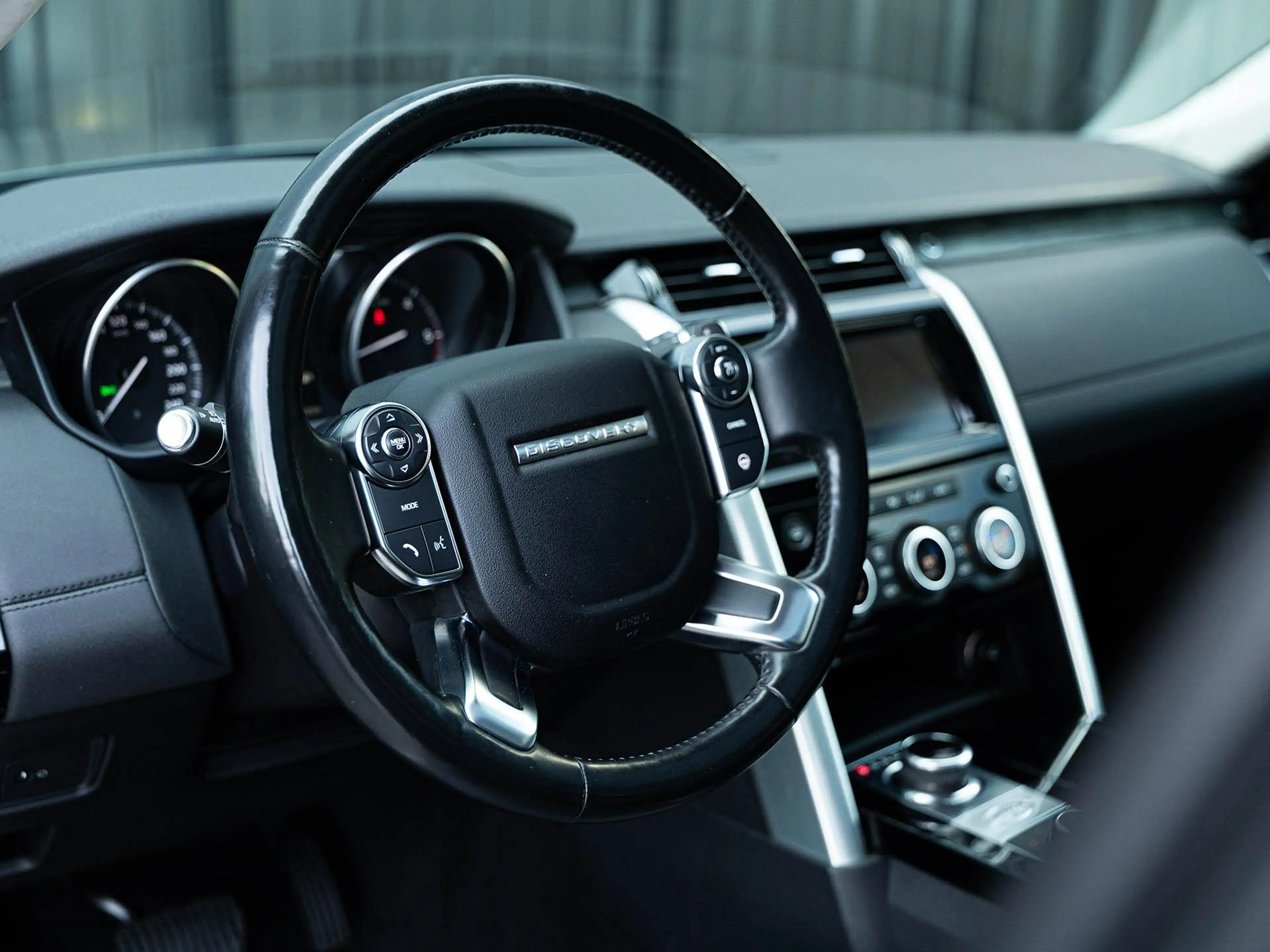Land Rover Discovery 3.0 Td6 HSE 7p. | Panoramadak | Meridian Sound | C — photo 18