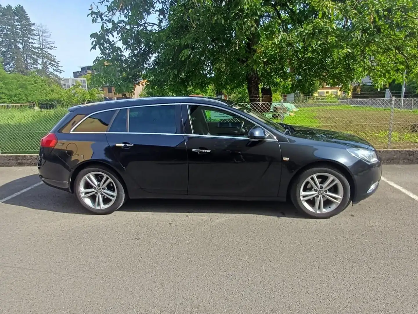Opel Insignia Insignia ST 2,0 CDTI DPF Ecotec Start/Stop Schwarz - 1