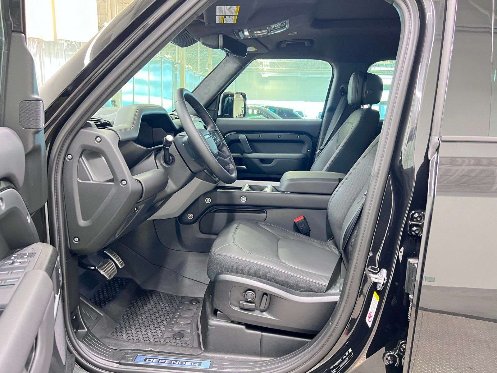 2026 Land Rover Defender 110 P400 X thumb 32