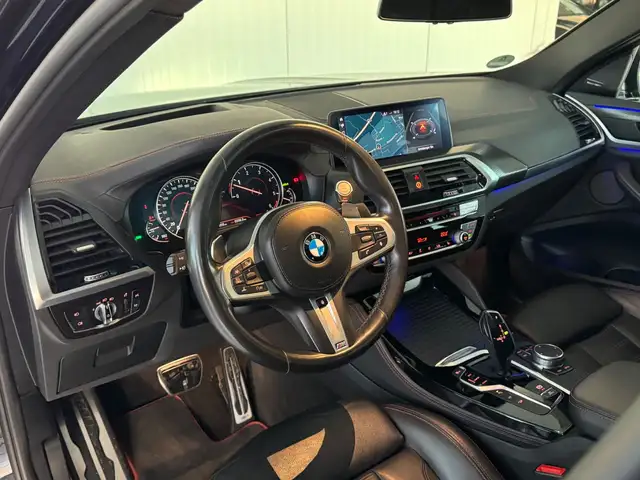 BMW X4 view 14