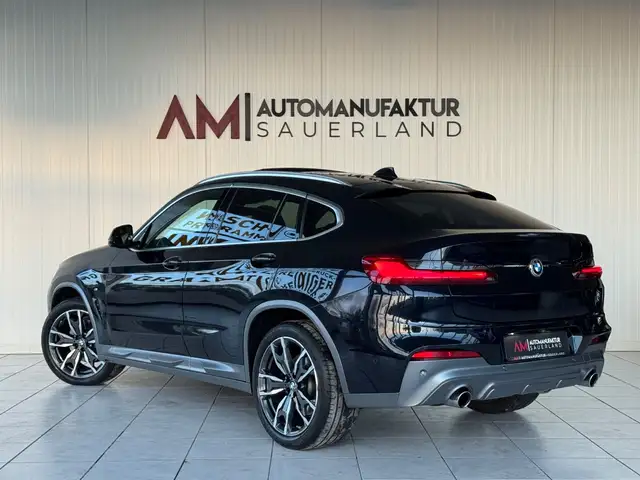 BMW X4 view 10