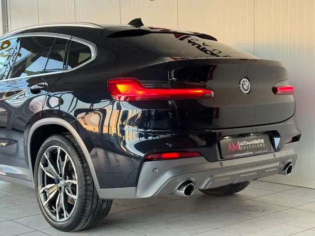 BMW X4 view 13