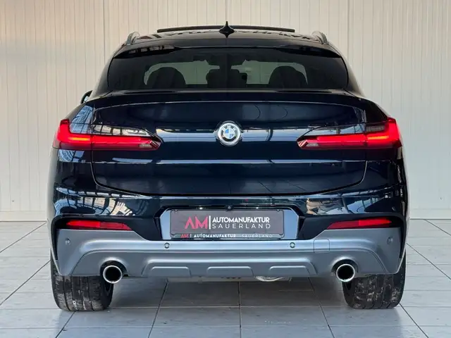 BMW X4 view 9
