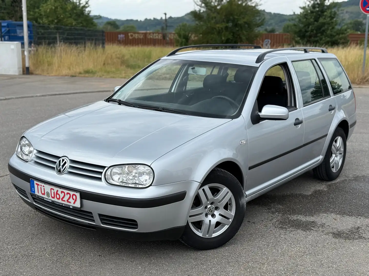 Volkswagen Golf Golf 1.6 Automatik Klima | AHK | TÜV 08/2027 Gris - 2