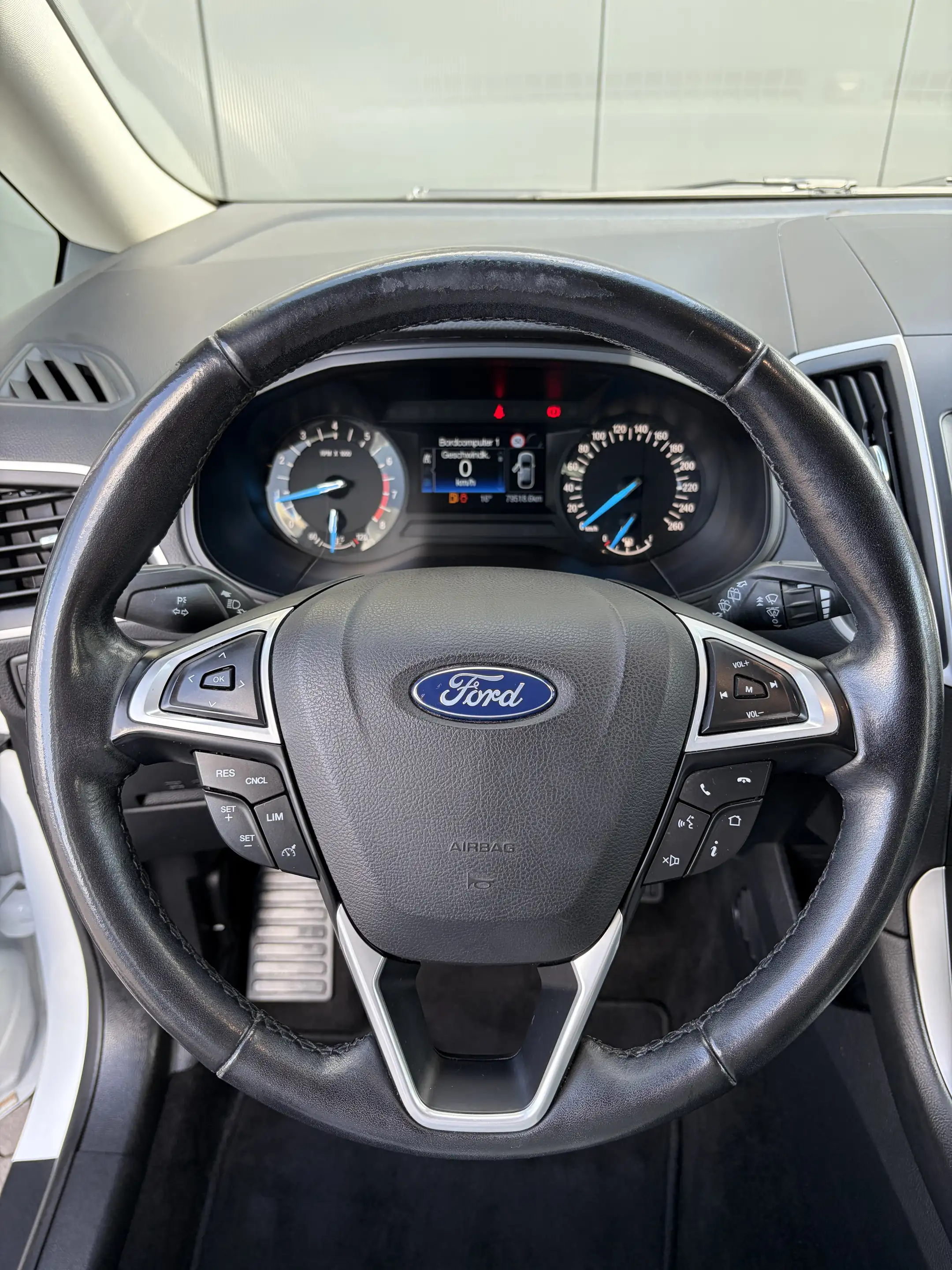 Ford Galaxy Business — photo 9