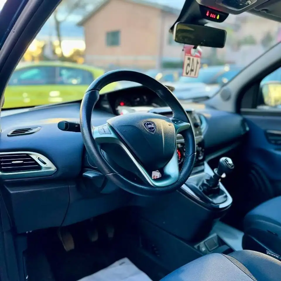 Lancia Ypsilon 2023 — фото 7