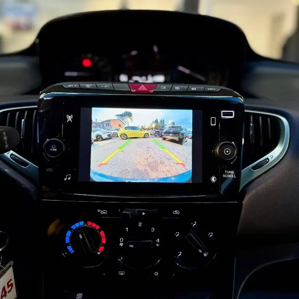 Lancia Ypsilon 2023 — фото 13