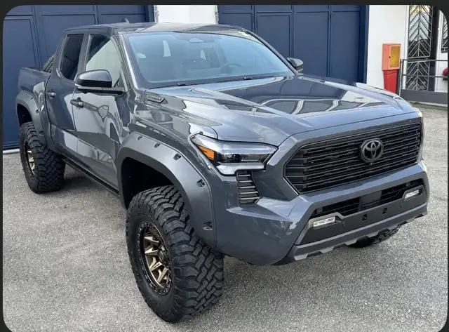 Toyota Tacoma 2.4 i- Force 4wd Limited Hybrid NEW