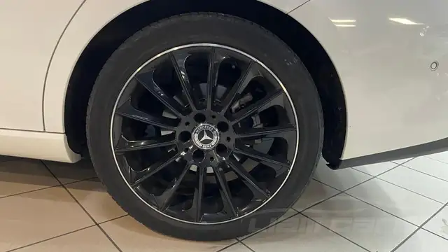 Mercedes-Benz CLA view 13