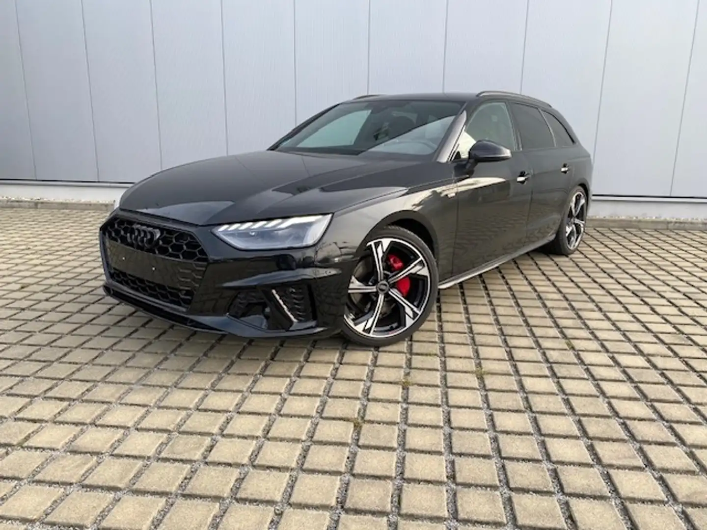 Audi A4 Avant 40 TFSI S-tr. S line COMPETITION-EDITION-PL Schwarz - 2