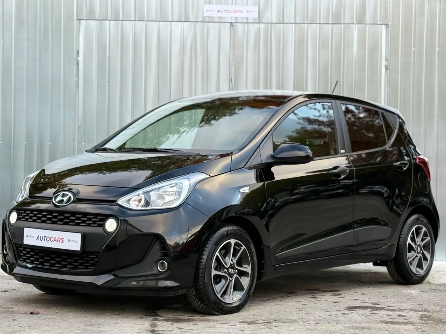 Hyundai i10 Passion/SITZ-HEIZ/LENKRAD-HEIZ/KLIMA/MLTF Schwarz - 1
