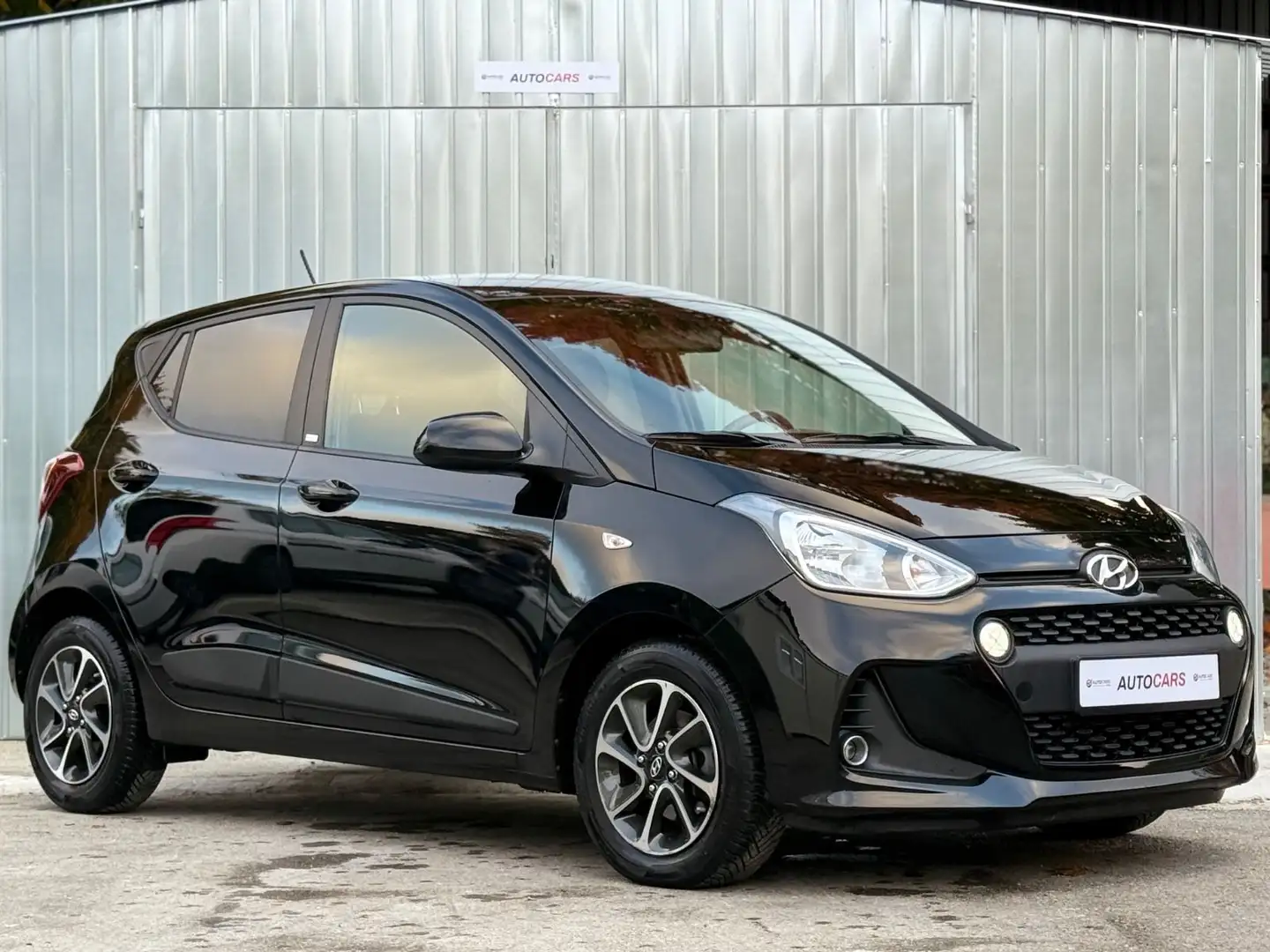 Hyundai i10 Passion/SITZ-HEIZ/LENKRAD-HEIZ/KLIMA/MLTF Schwarz - 2