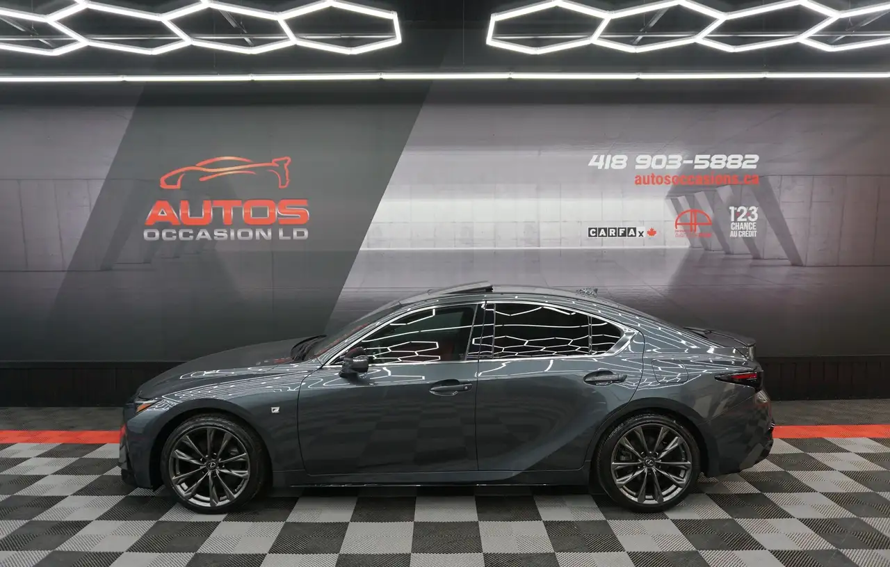 2021 Lexus IS