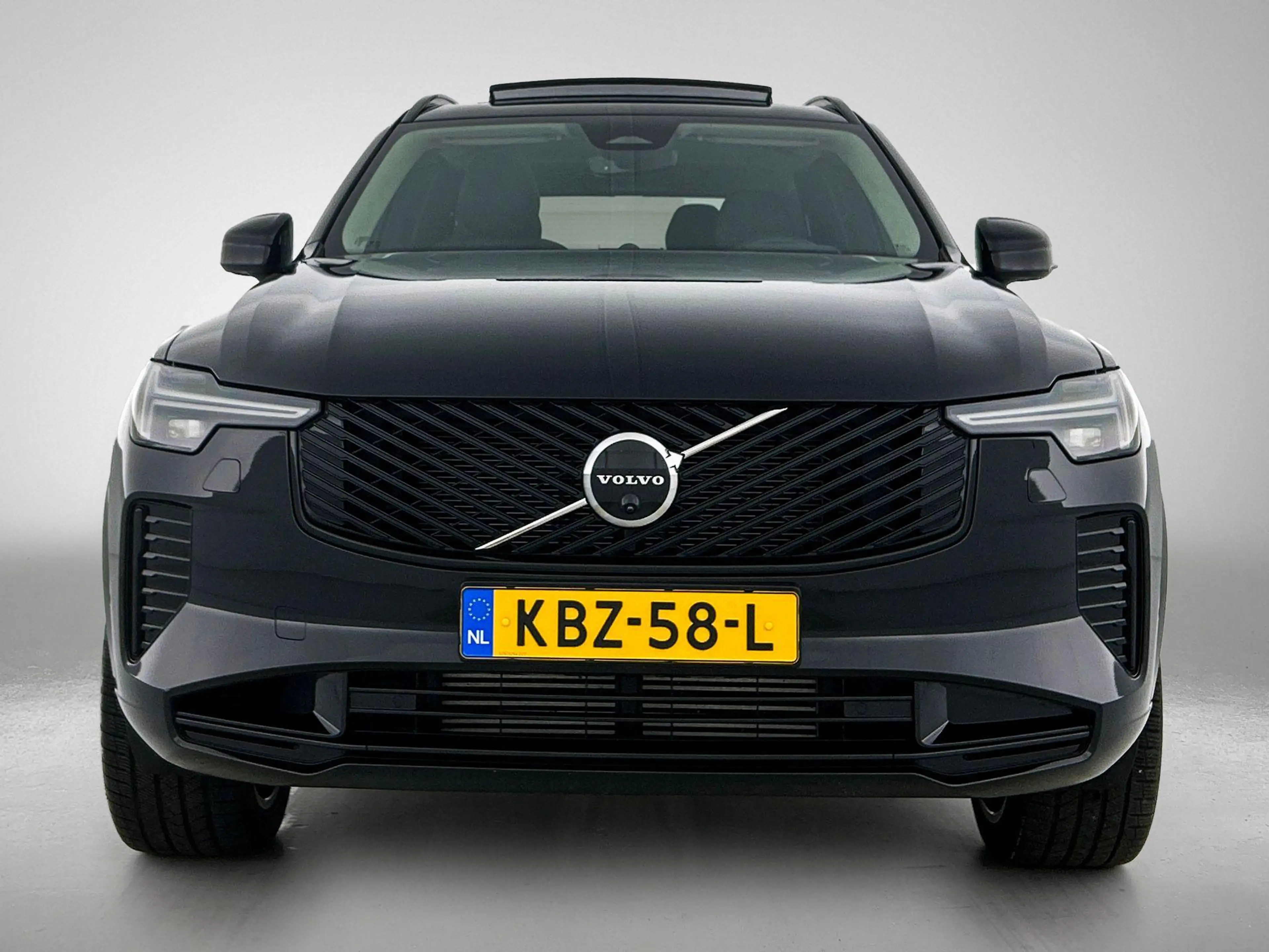 Volvo XC90 2.0 T8 Plug-in hybrid AWD Ultra Dark | Luchtvering — photo 5