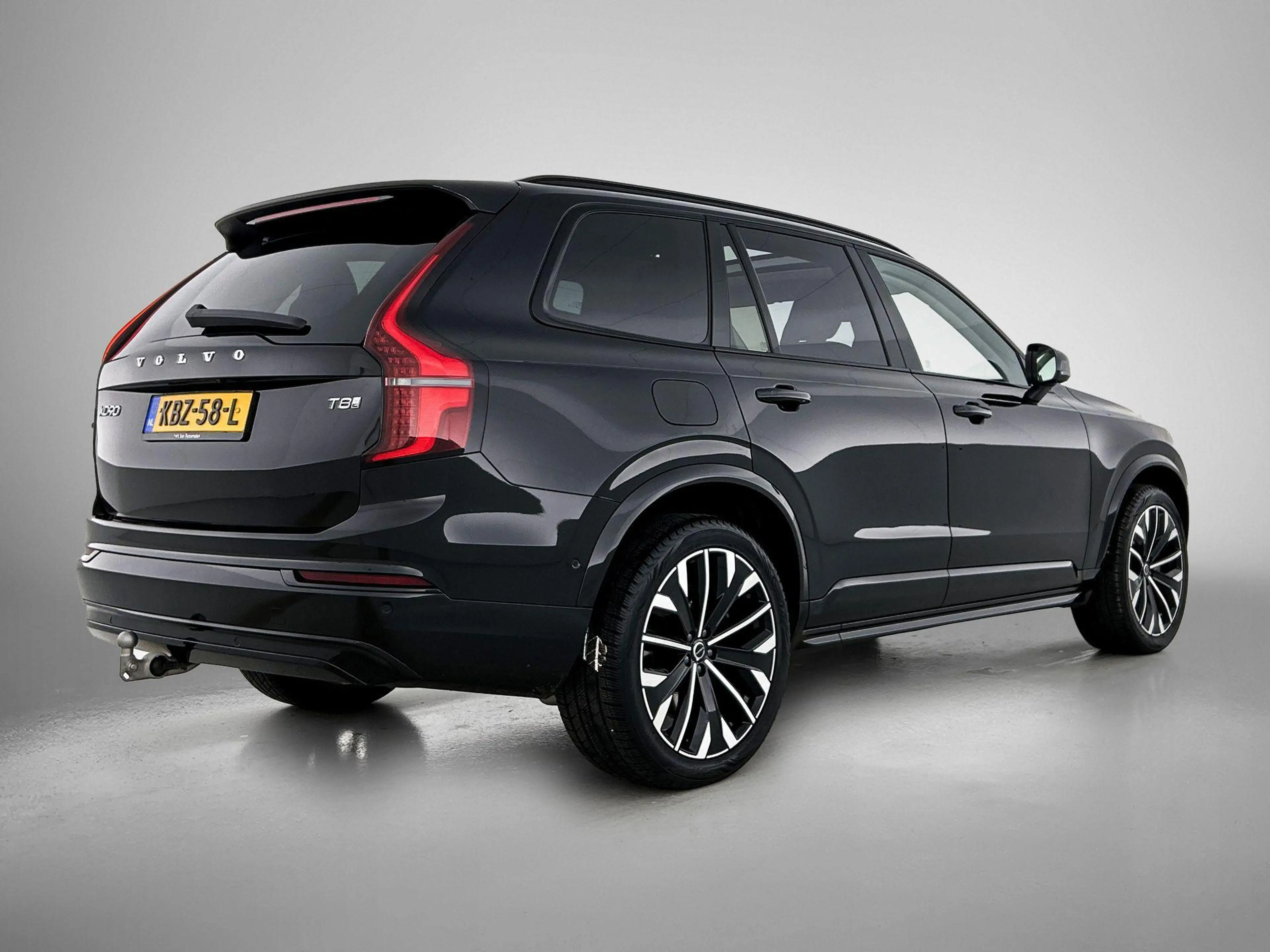 Volvo XC90 2.0 T8 Plug-in hybrid AWD Ultra Dark | Luchtvering — photo 4