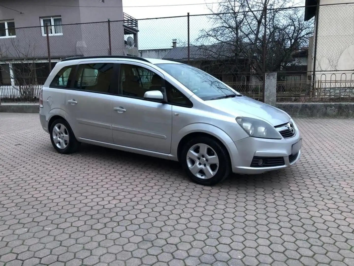 Opel Meriva Meriva 1.6i SE Edition Kim Clijsters Gris - 1