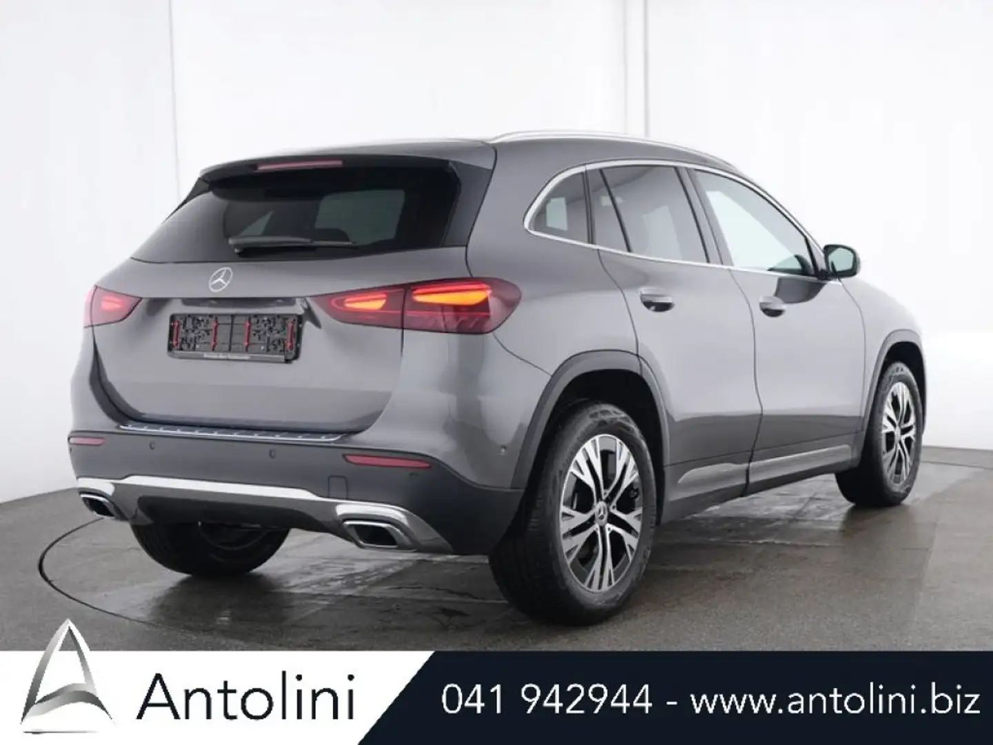 Mercedes-Benz GLA 200 d Automatic Progressive Advanced Plus Gris - 2