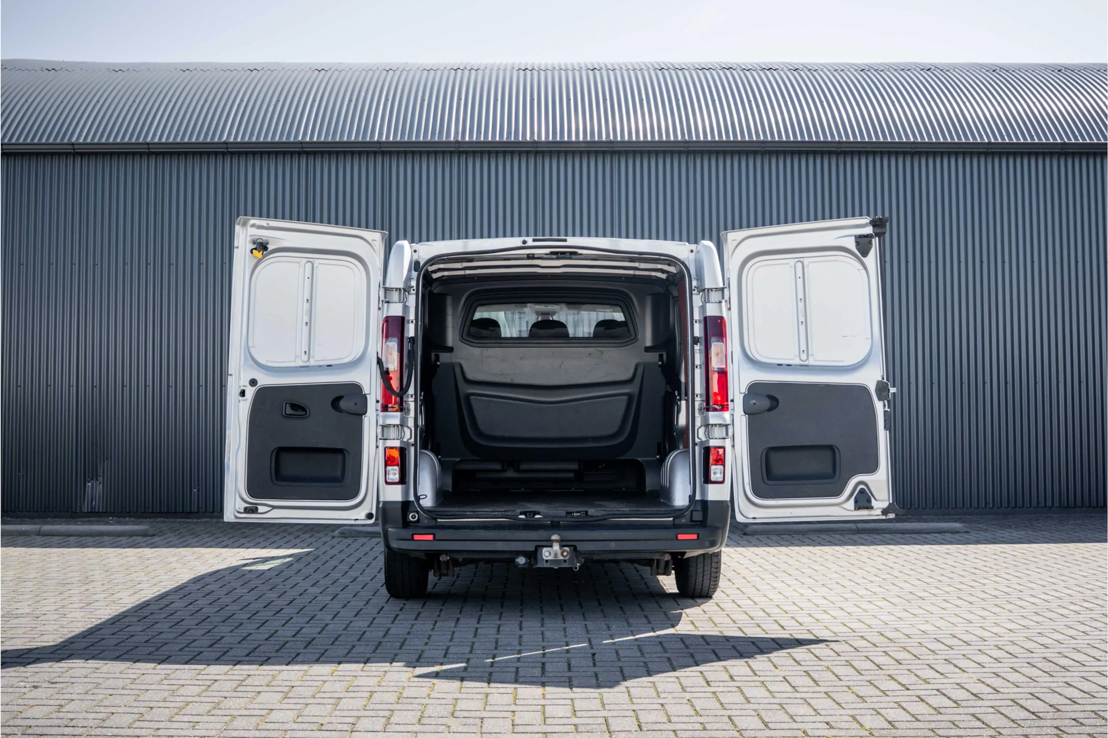 Renault Trafic 1.6 dCi 125PK L2H1 | DC 5-Zits | Camera | Cruise | — photo 9