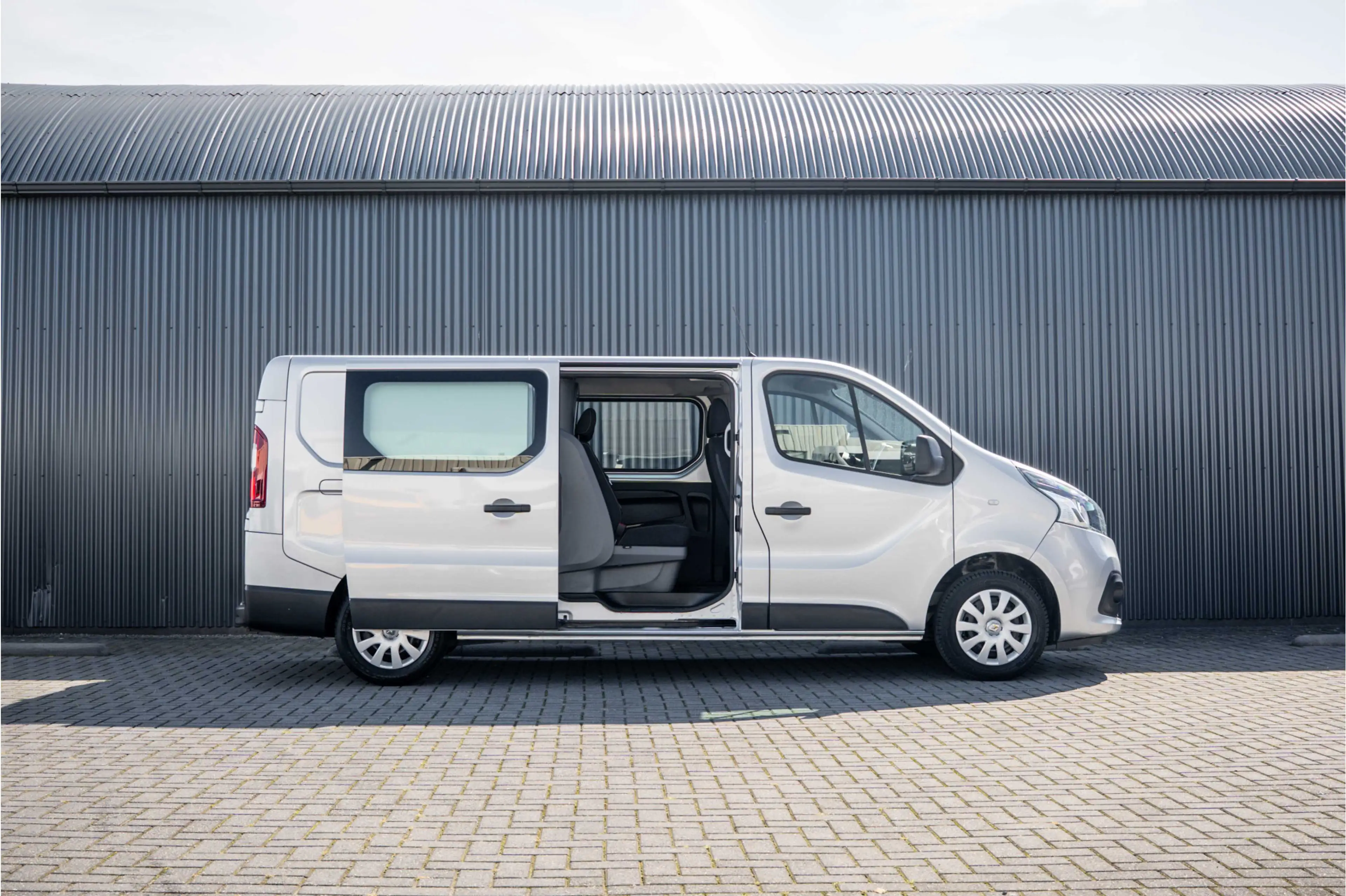 Renault Trafic 1.6 dCi 125PK L2H1 | DC 5-Zits | Camera | Cruise | — photo 7
