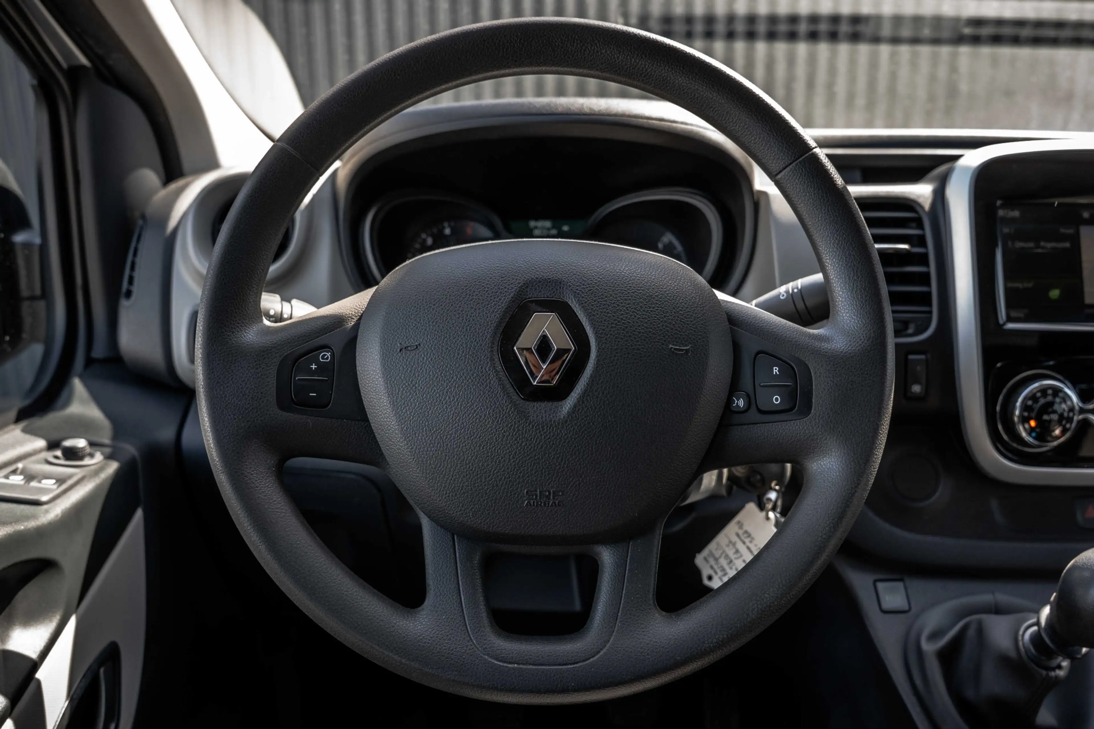 Renault Trafic 1.6 dCi 125PK L2H1 | DC 5-Zits | Camera | Cruise | — photo 15