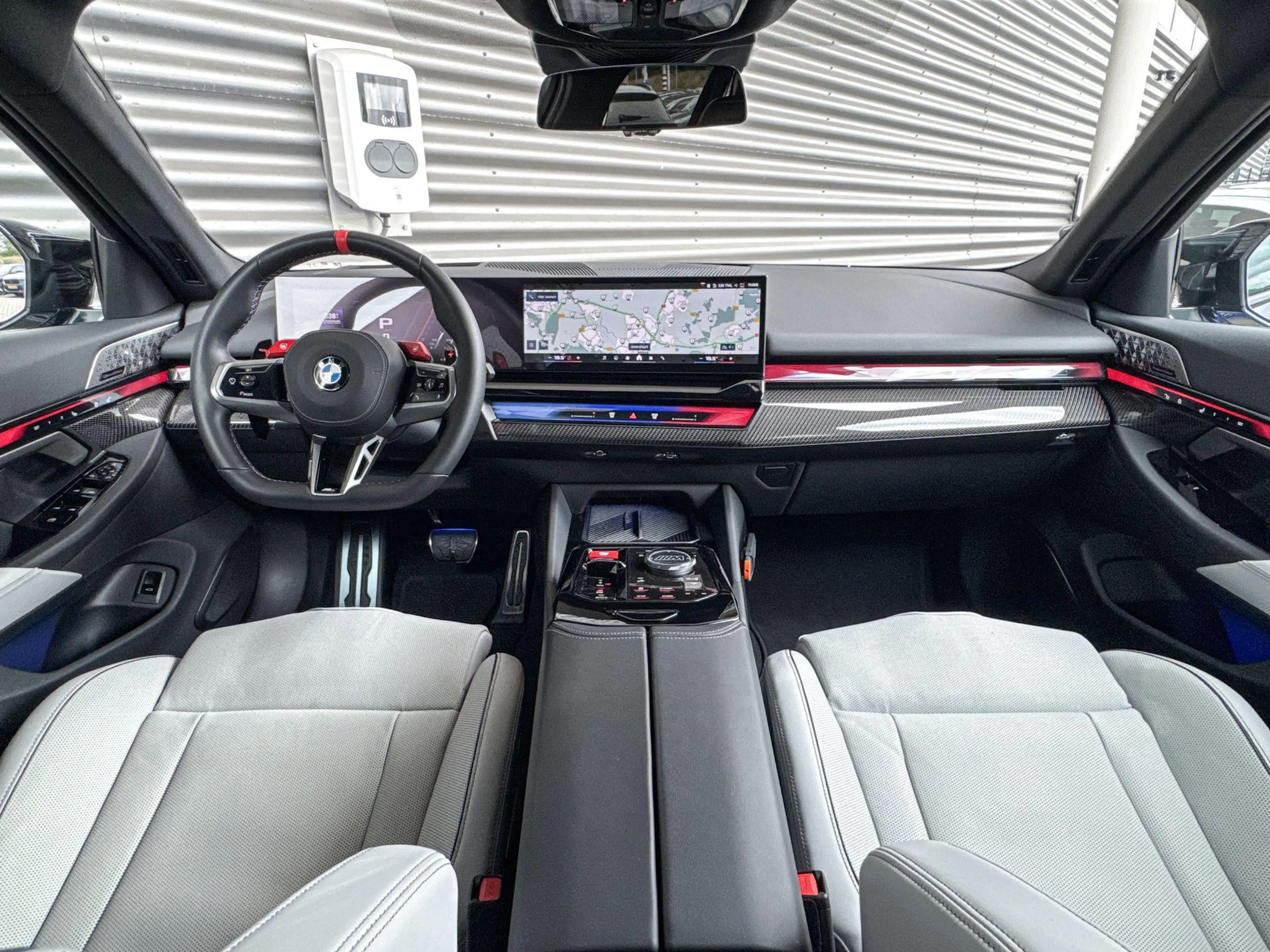 BMW M5 Touring — photo 14