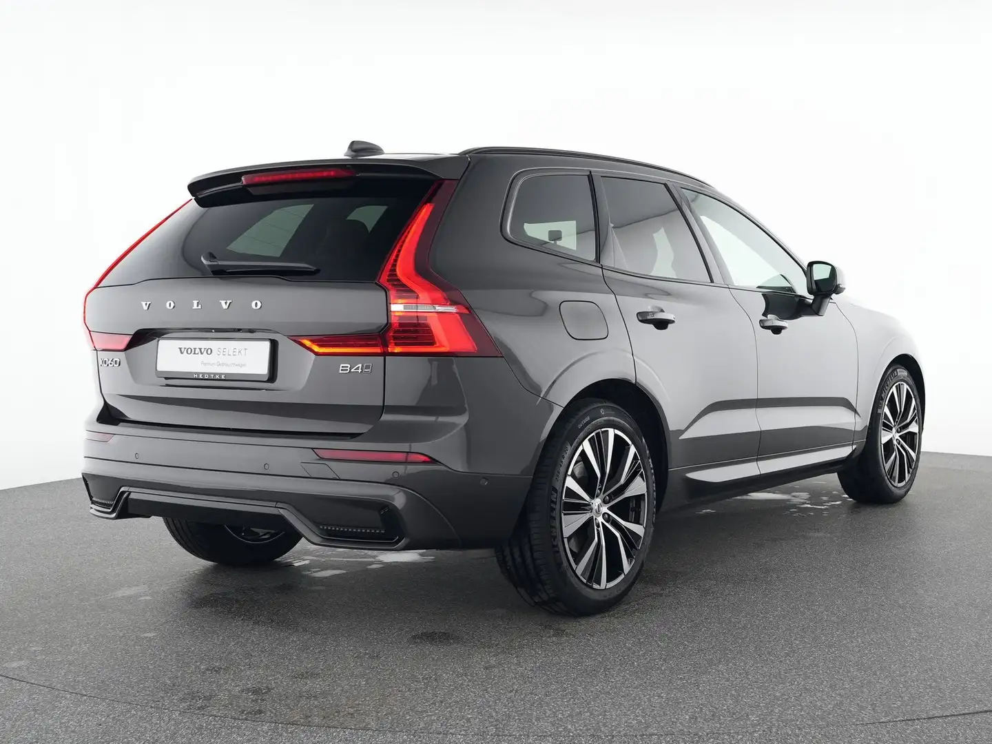 Volvo XC60 B4 Diesel AWD Geartronic Ultimate Dark Grau - 2