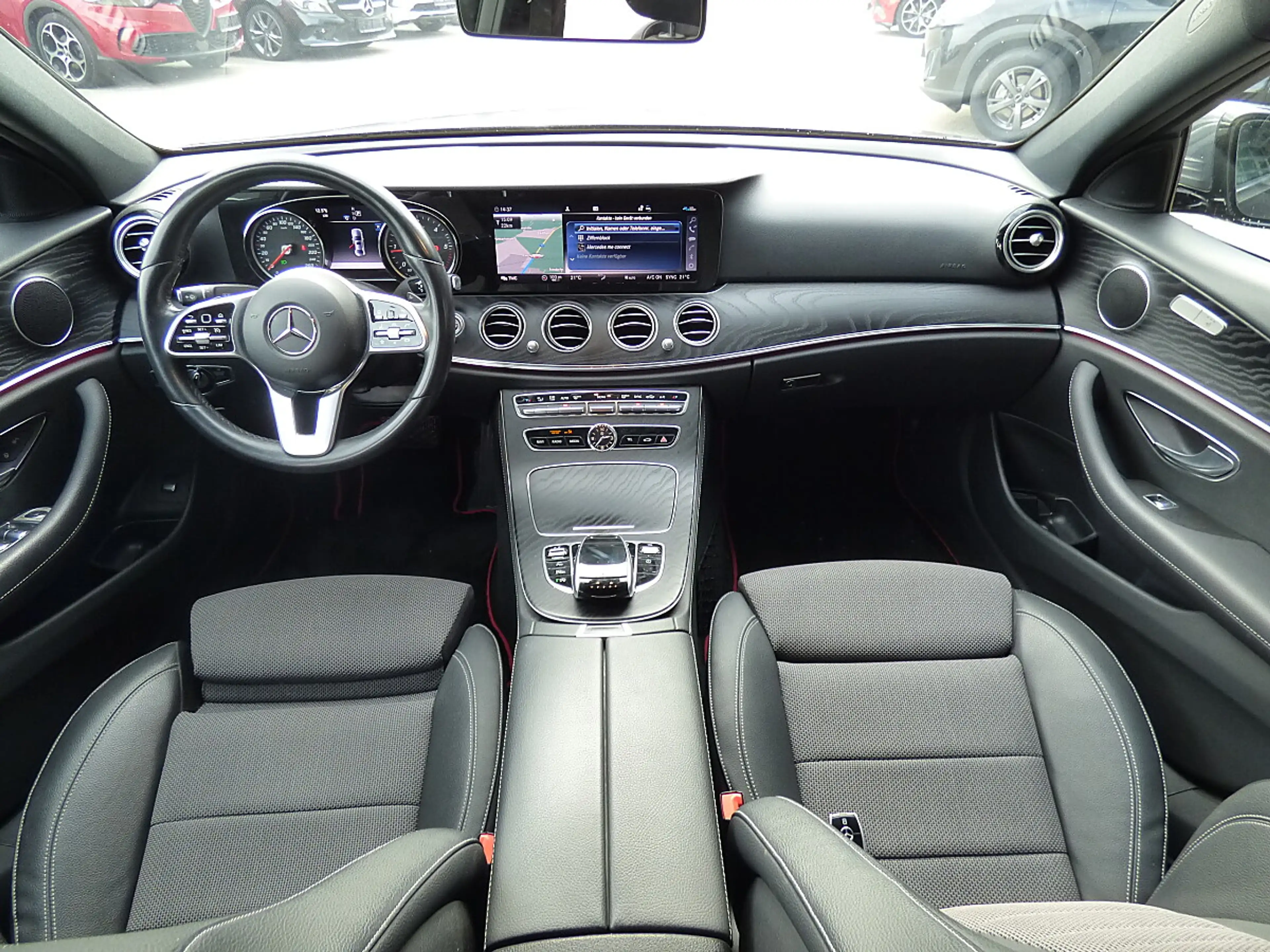 Mercedes-Benz E 220 d Avantgarde Austria Edition Aut. — photo 10