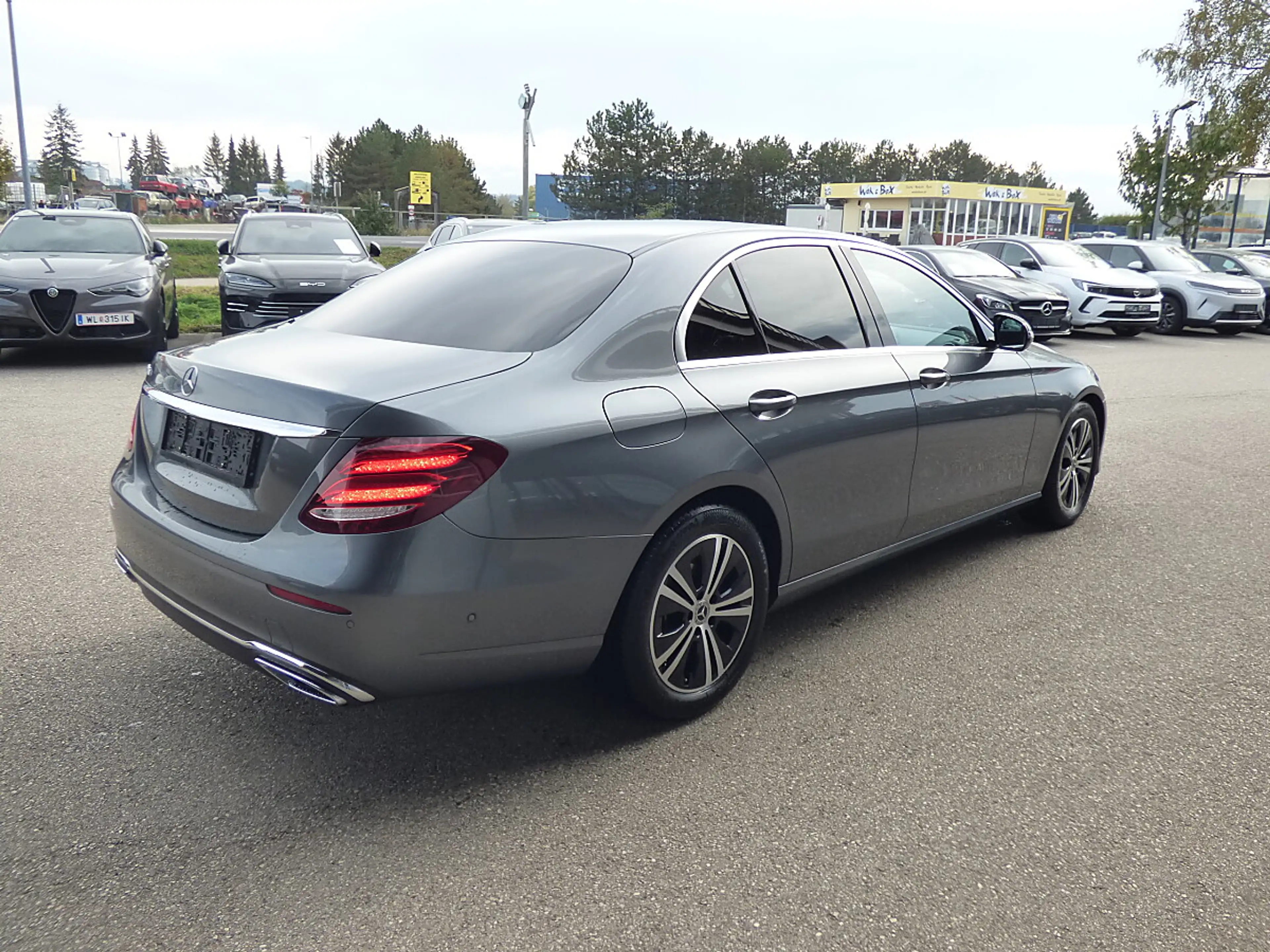 Mercedes-Benz E 220 d Avantgarde Austria Edition Aut. — photo 3