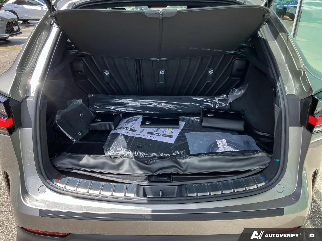Lexus NX fotografie Lexus NX